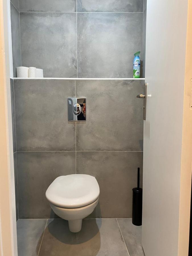 2 Pieces Vue A Proximite Des Parfumeries Apartment